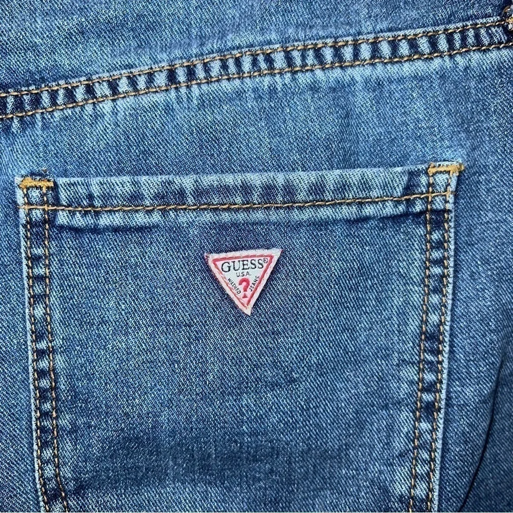 Guess Womens Shorts Size 28 Blue
Denim Floral High Rise Gia Cheeky Hot Pants - Picture 6 of 7